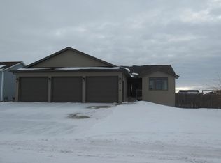 6115 28th Ave SE, Lincoln, ND 58504