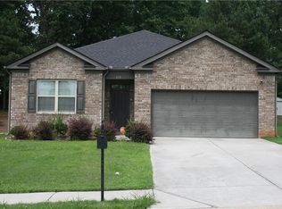 610 Dodson Lake Ct, Union City, GA 30213