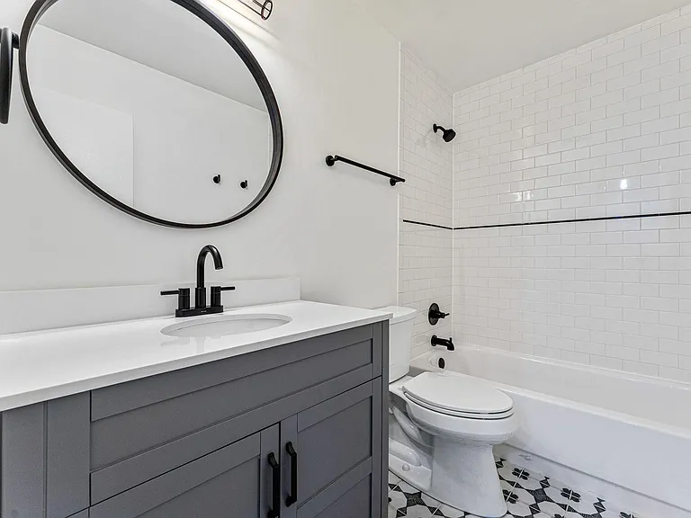 805 E 7th Ave #1 — Photo 23