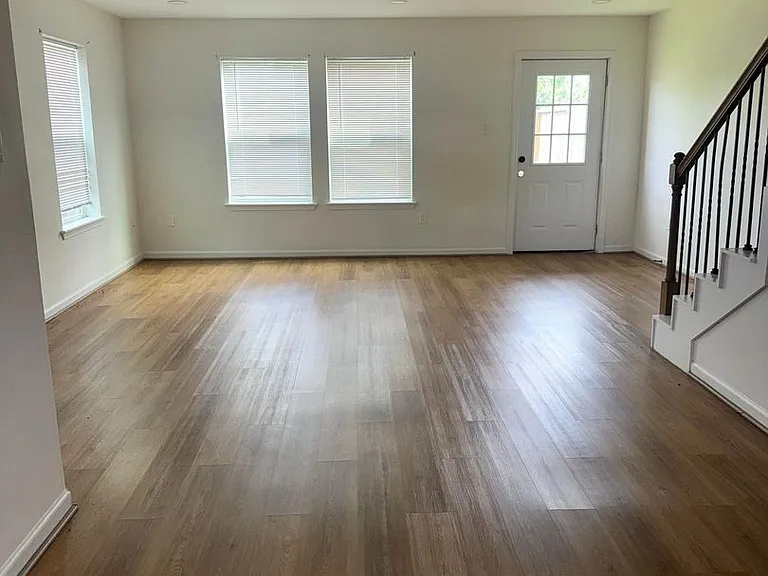9911 Porto Rico Rd — Photo 20