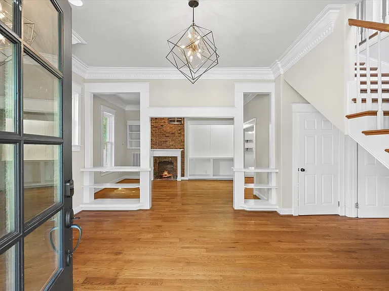 708 Shelby Ave — Photo 8