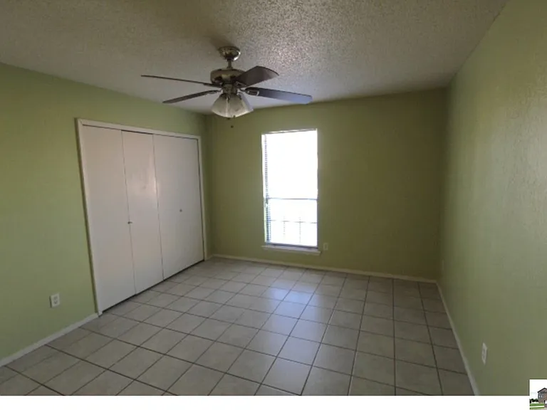 2404 Fieldstone Dr — Photo 17