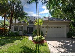 616 Misty Oaks Ln, Pompano Beach, FL 33069