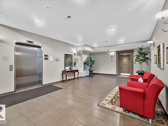 3rd image of 160 Magrath Rd NW #217