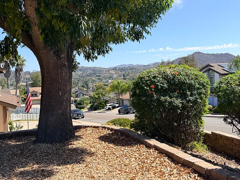 2134 Merlyn Pl — Photo 49