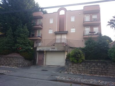 3216 14th Ave W APT 202, Seattle, WA, 98119