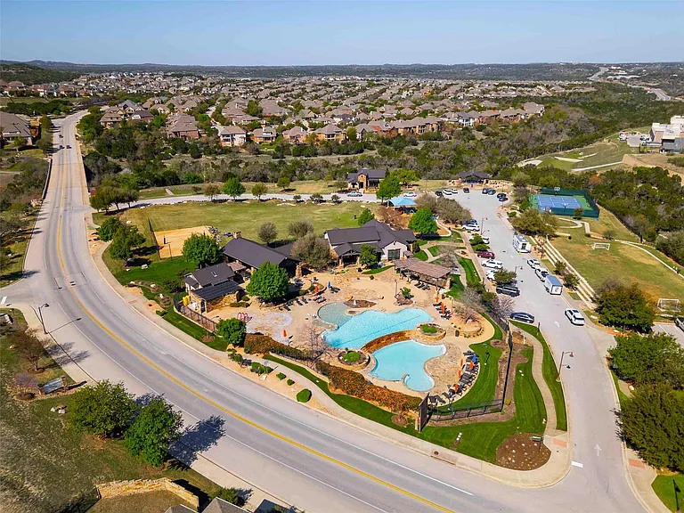 17821 Limestone Spring Ln — Photo 34