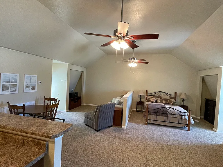 2500 Maymont Ct — Photo 2