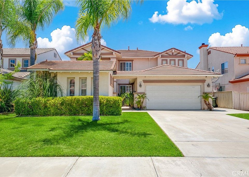 1st image of 45277 Chateau Ct