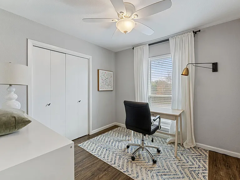 8508 Bradford Dr — Photo 15