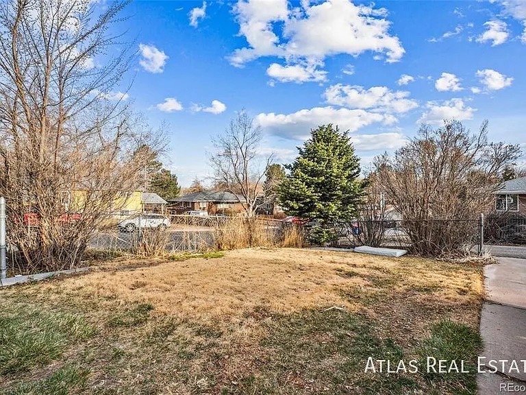 1304 W Crestline Ave — Photo 15