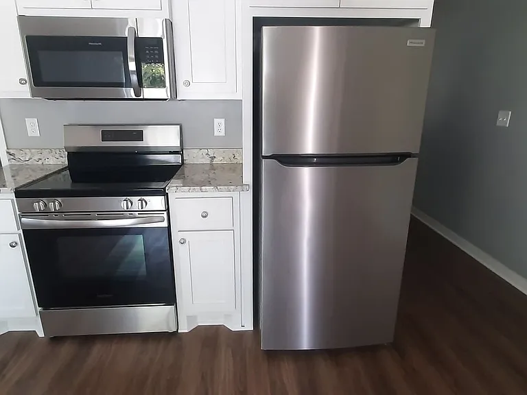 407 E Academy Ave — Photo 5