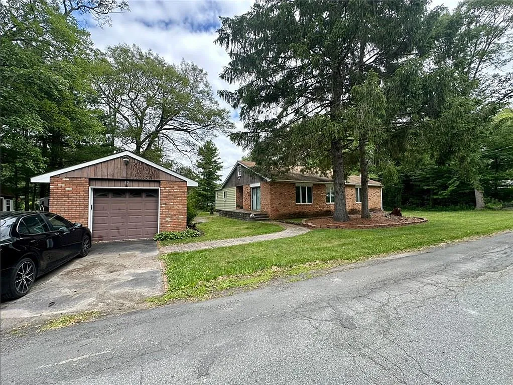 82 Sunrise Trail photo 1