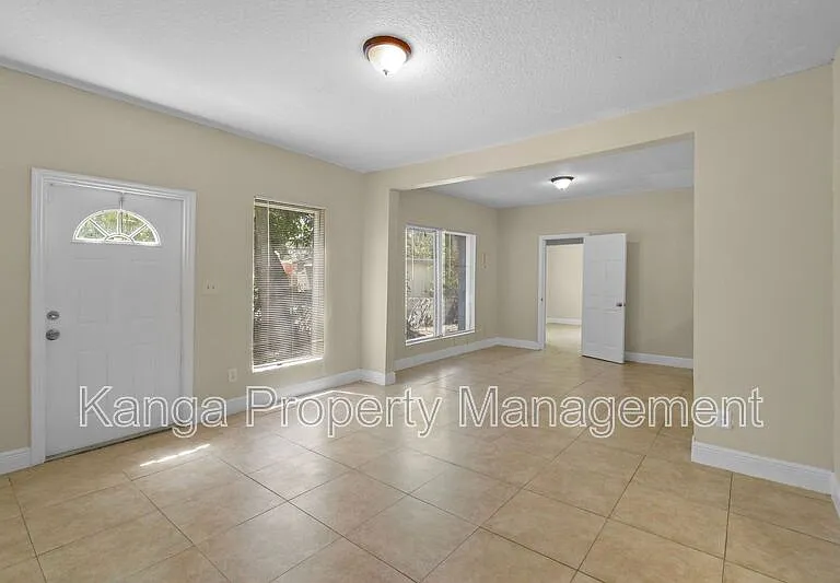 3721 Henry Ave #B — Photo 7