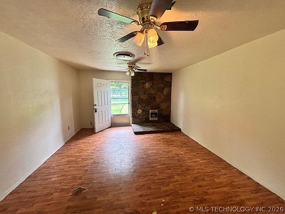 2nd image of 909 NW 10th St