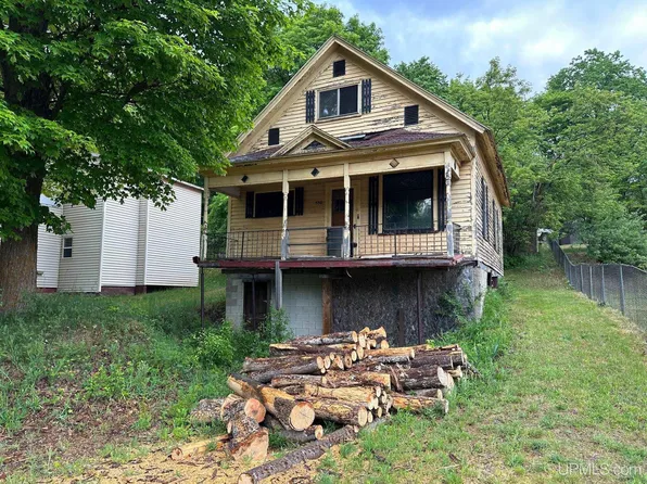 530 Bluff, Negaunee, MI 49866-1616