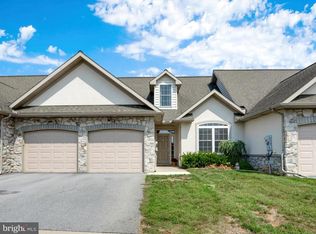 559 Farmview Ln, Mount Joy, PA 17552