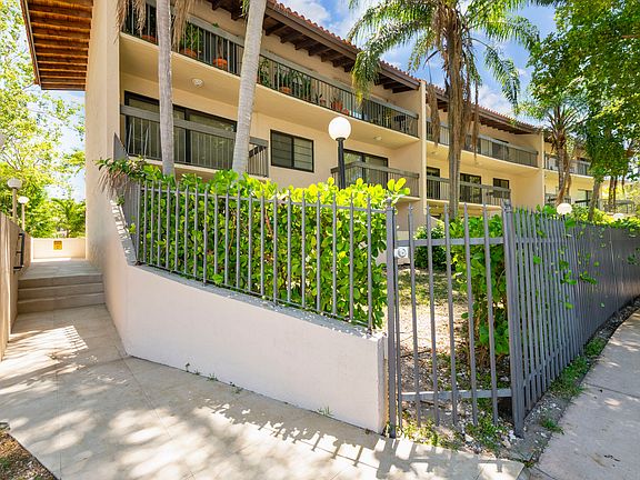 3rd image of 5201 Orduna Dr APT 10