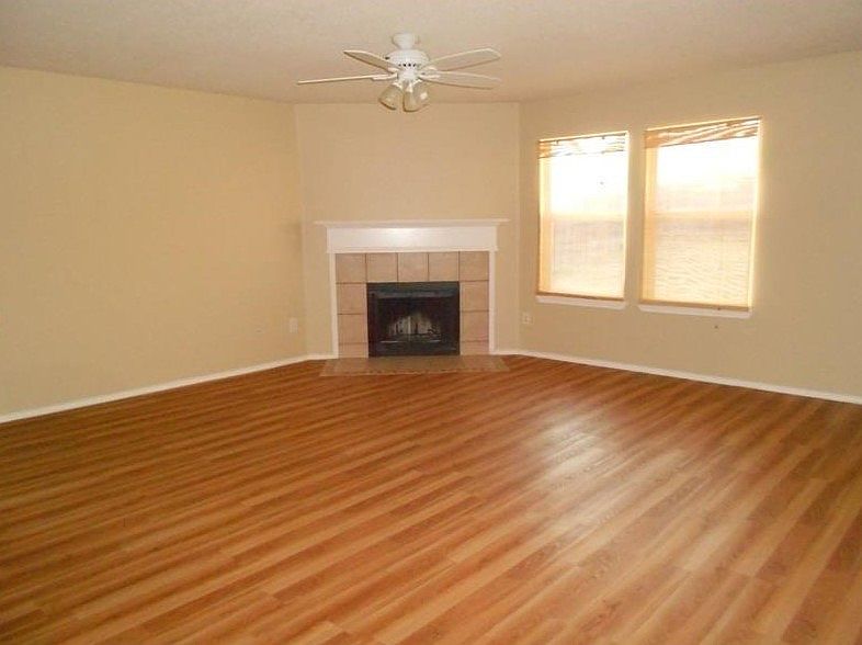 2nd image of 9512 George Washington Dr