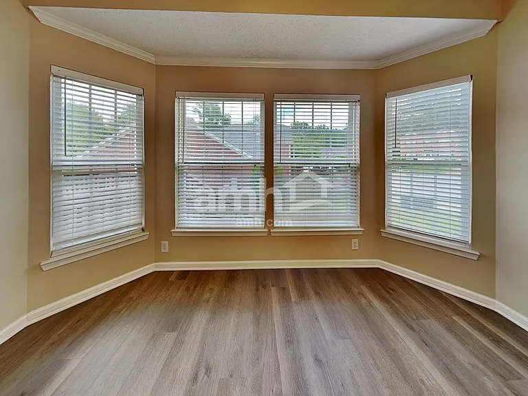 7269 Autumn Crossing Way — Photo 5
