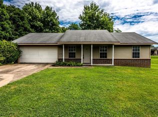 129 E Ruth St, Farmington, AR 72730