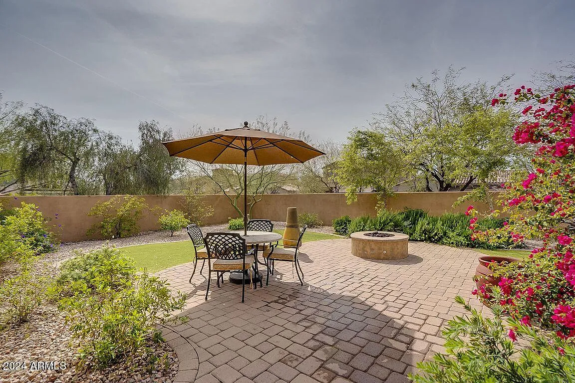 3 bed, 2.0 bath, 1935 sqft, $4,300 — Photo 4