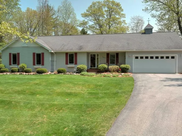 4477 Prouty Rd, Traverse City, MI 49686