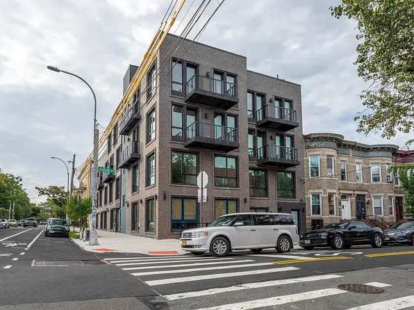 1896 De Kalb Avenue image 6 of 11