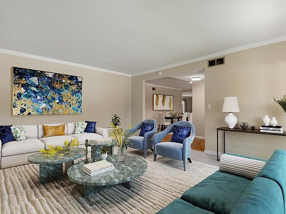 3rd image of 2883 Helmsley Dr