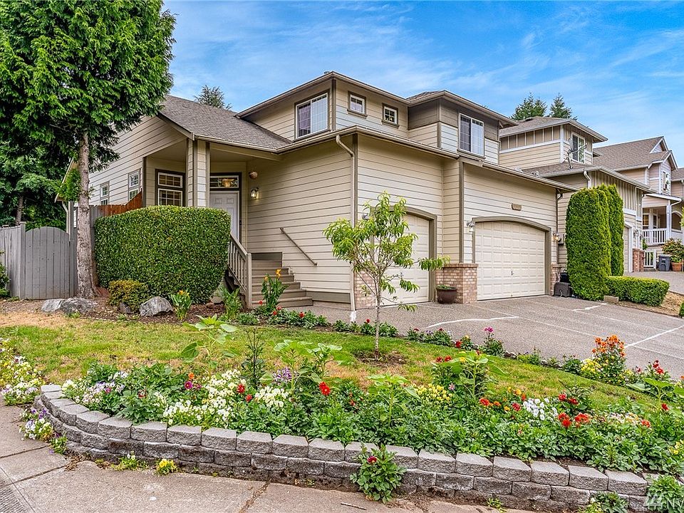 Outstanding craftsman 2-story home with 4 bedrooms, 2.5 baths, and 2,060 sq. ft.