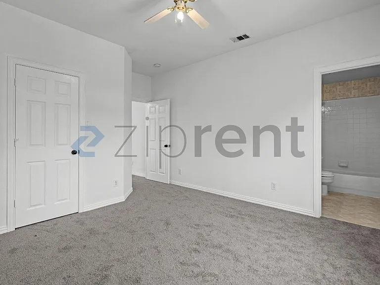 4509 Brittany Dr — Photo 26