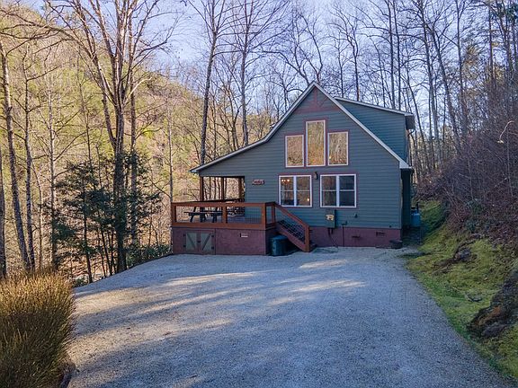 3rd image of 41 Fontana Woods Ln