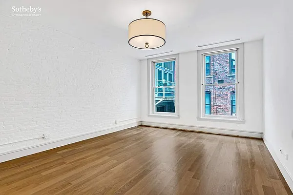 Rented by Sotheby's International Realty | media 6