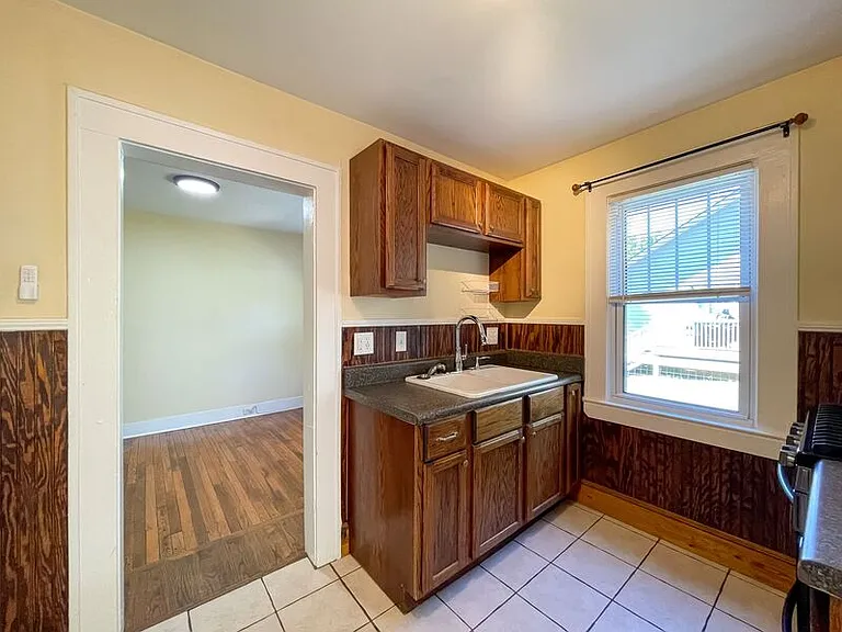 10 Latta St #A — Photo 7