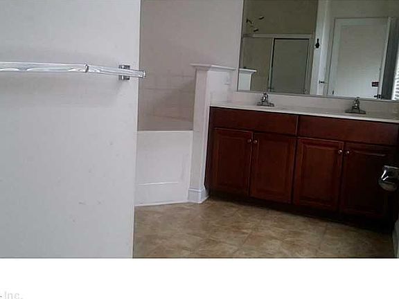 5th image of 4400 Barkingdale Dr
