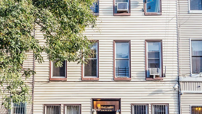 Rented by Nooklyn NYC LLC | media 12