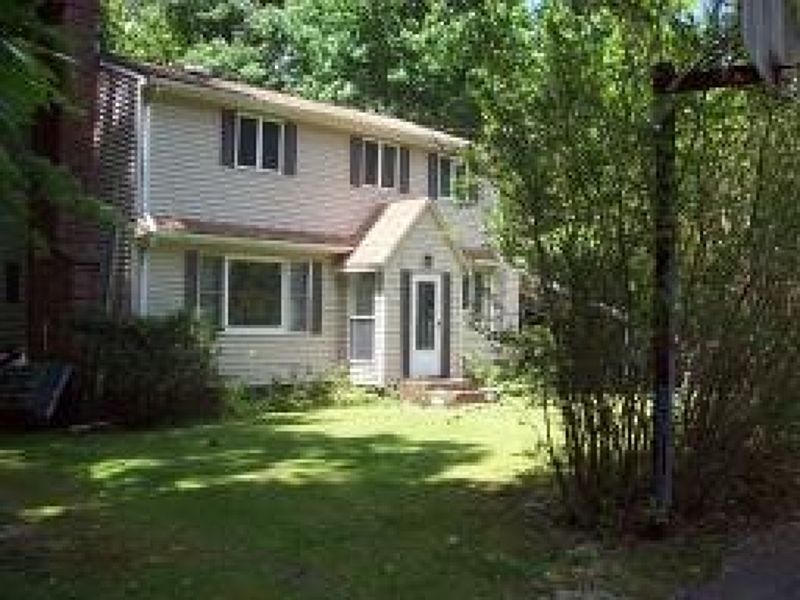 1st image of 52 Glenbrook Dr