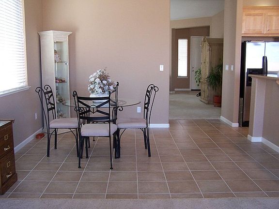 Large Eat in Kitchen all Tile