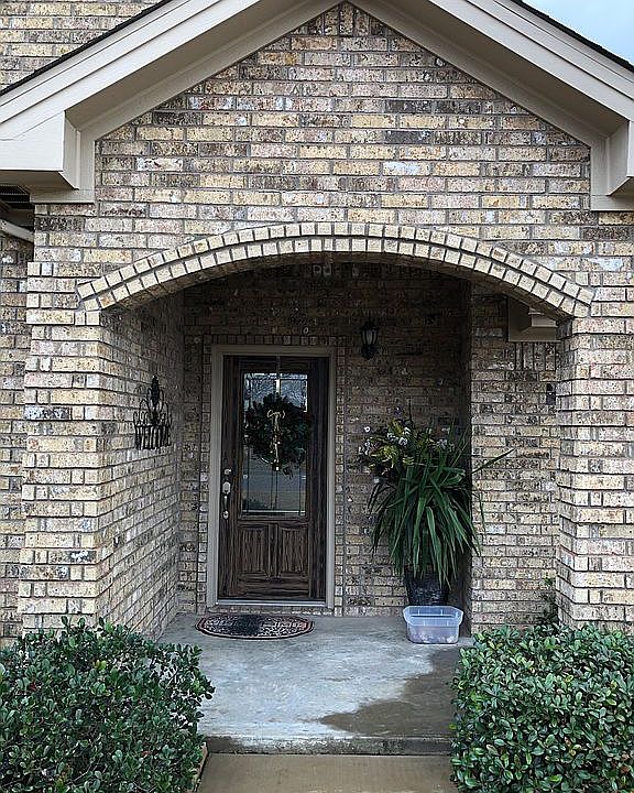 1st image of 502 Katie St