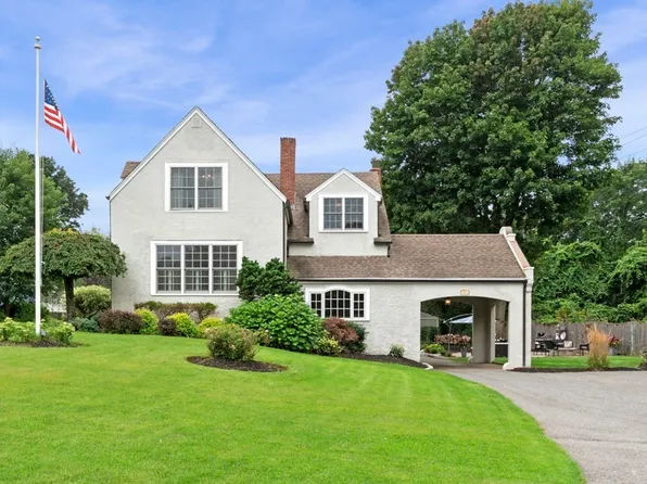 864 Humphrey St, Swampscott, MA 01907