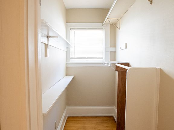 5th image of 2728 N Murray Ave #A
