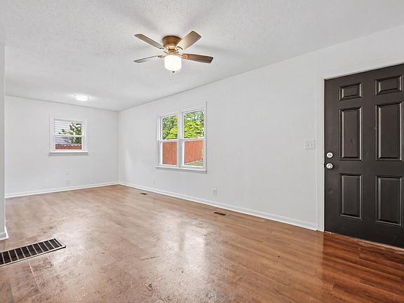 3rd image of 7725 Hansley Dr