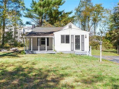 84 Hospital Rd, Riverside, RI, 02915