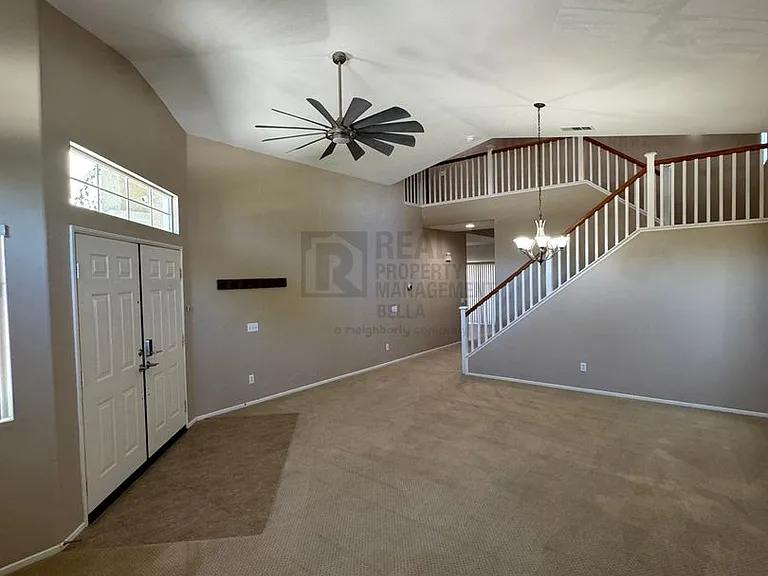 756 Conlon Dr — Photo 3