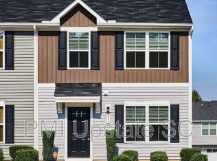 111 Fernside Ct, Greenville, SC 29617