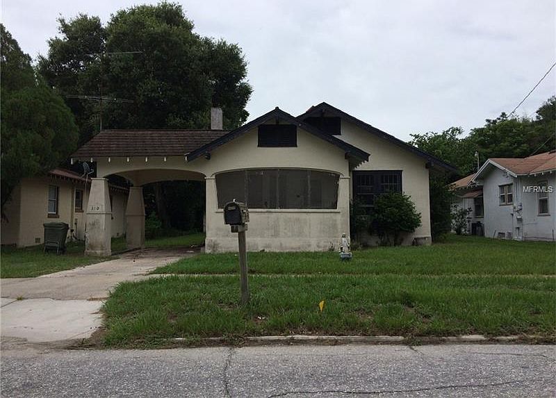 1st image of 310 Avenue B SE
