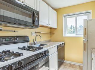 9734 Glen Ave APT 202, Silver Spring, MD 20910