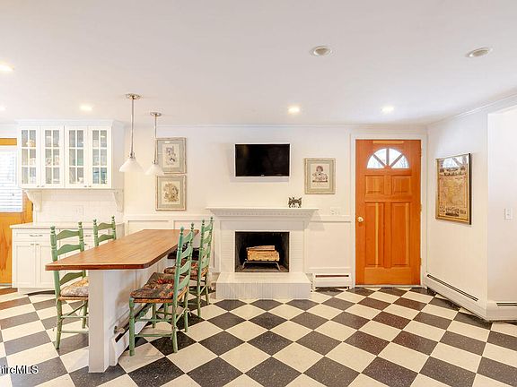 3rd image of 15 McGee Rd