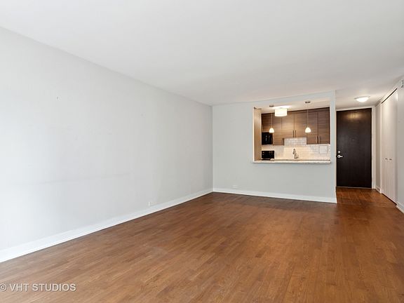 5th image of 535 N Michigan Ave APT 1304