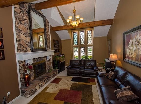 3rd image of 16444 Fox Cross Dr